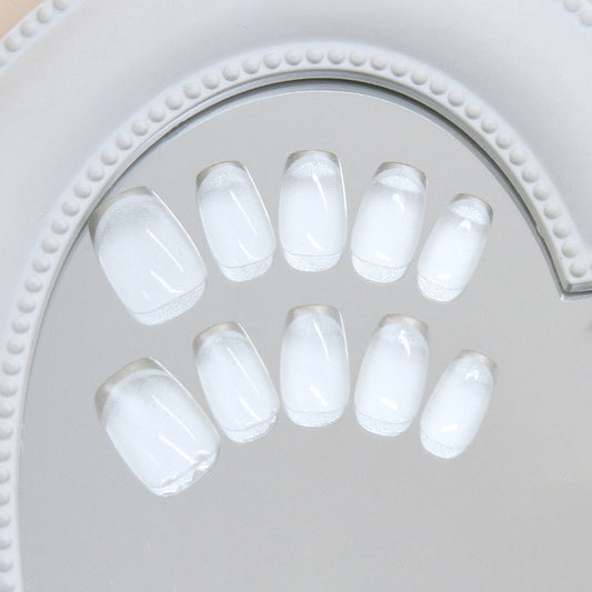 Elegant Winter Wonderland Acrylic Press On Nails White Gradient Medium Coffin Shape with Shimmering French Tip Finish