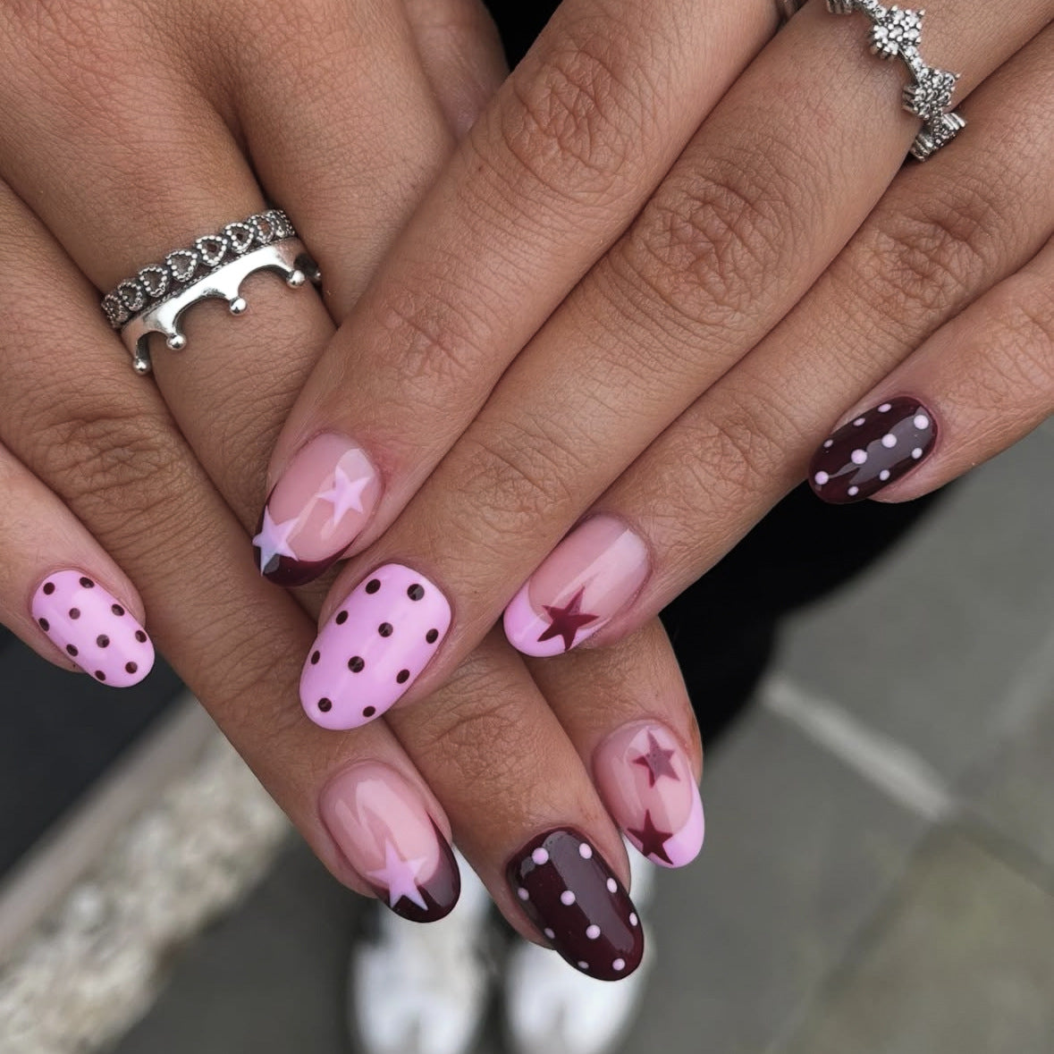Cosmic Dreams Medium Oval Pink and Brown Nail Set with Starry Patterns