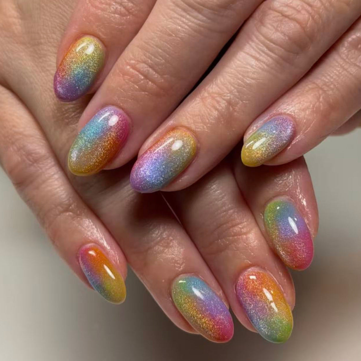 Dreamy Pastel Medium Oval Shimmering Gradient Press-On Nail Set