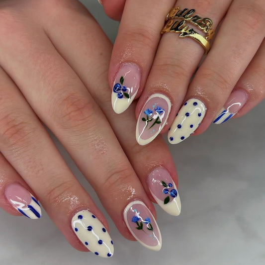 Floral Dream Short Stiletto White and Blue Floral Design Press On Nail Set