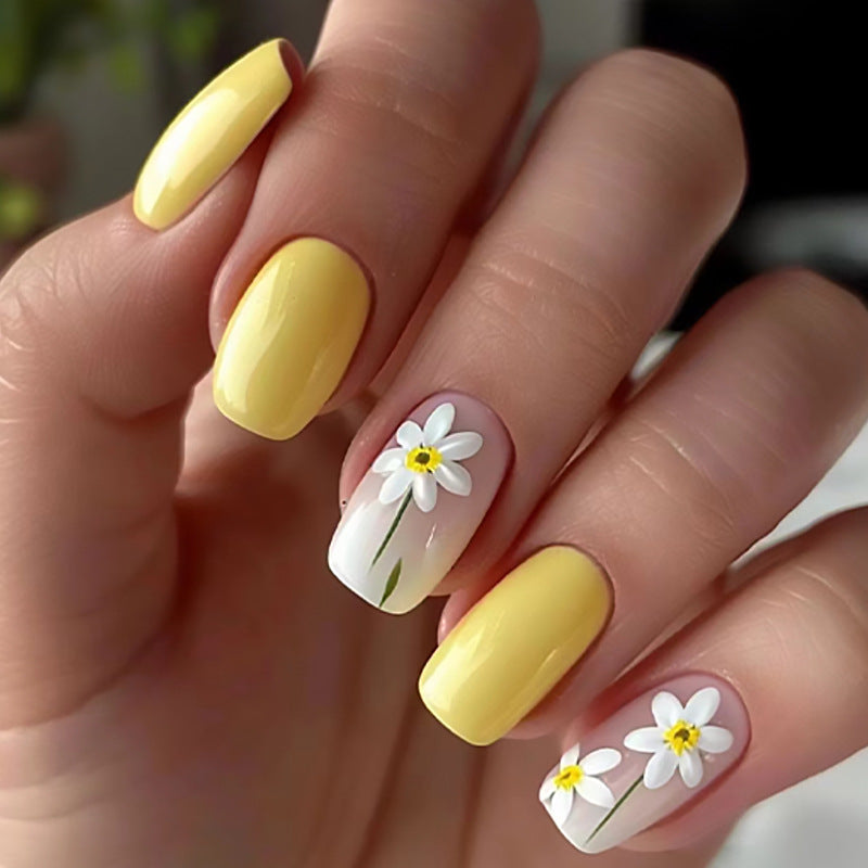 Sunny Daisy Medium Square Yellow and White Floral Design Press On Nails