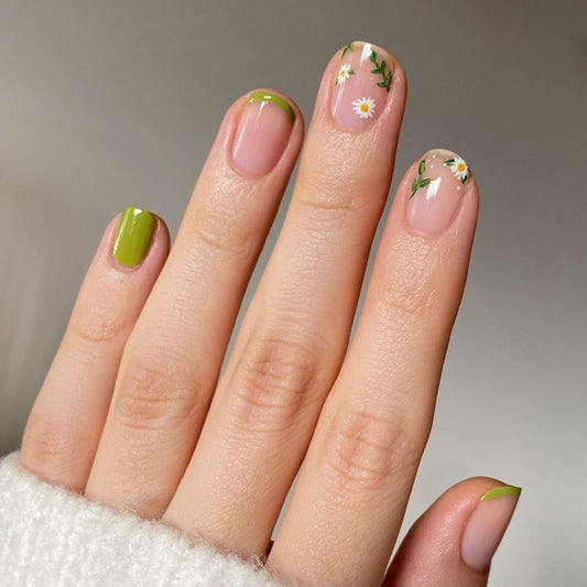 Garden Delight Short Square Green and Peach Floral Press-On Nail Set with Botanical Accents