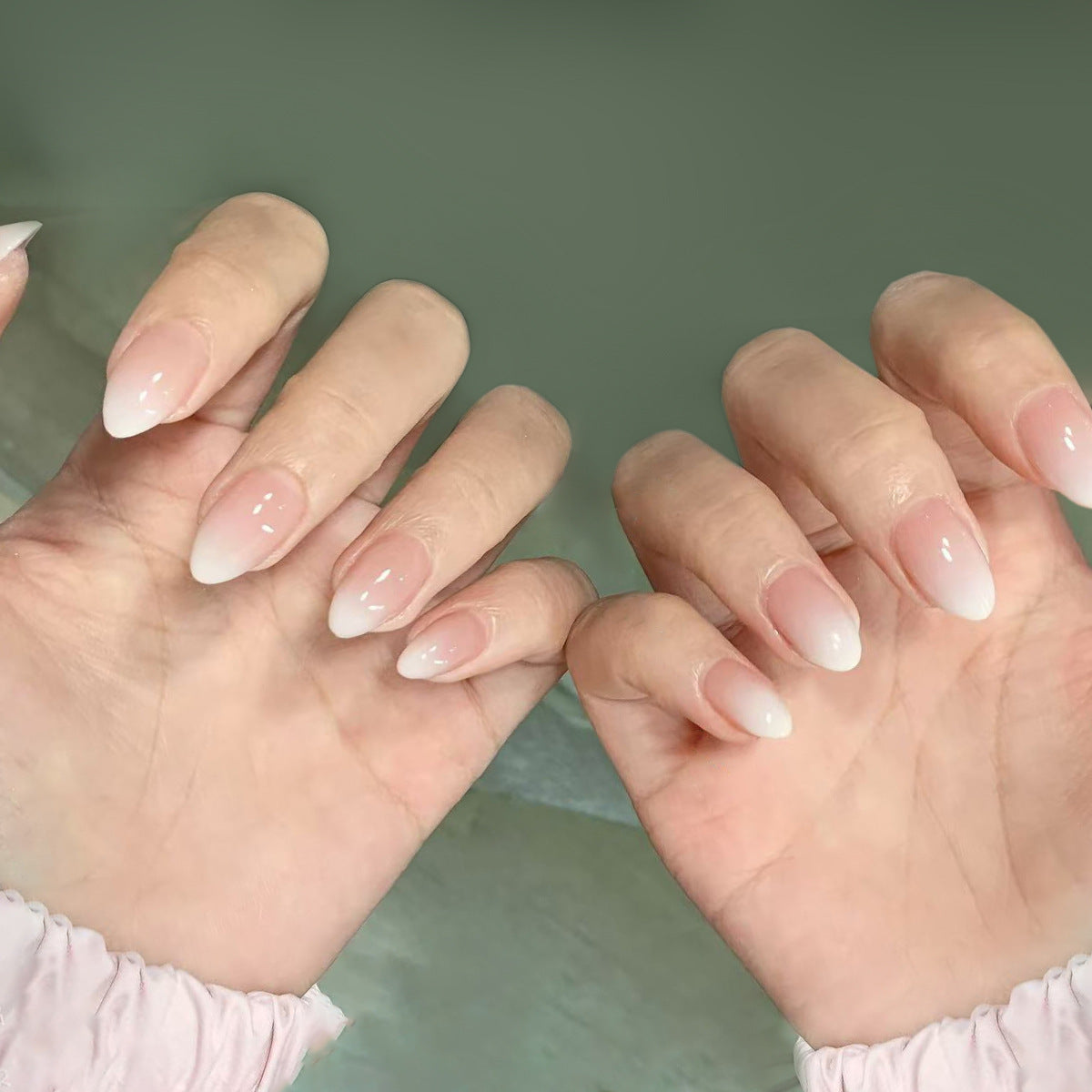 Elegant Dreamy Medium Almond Ombre Press On Nail Set