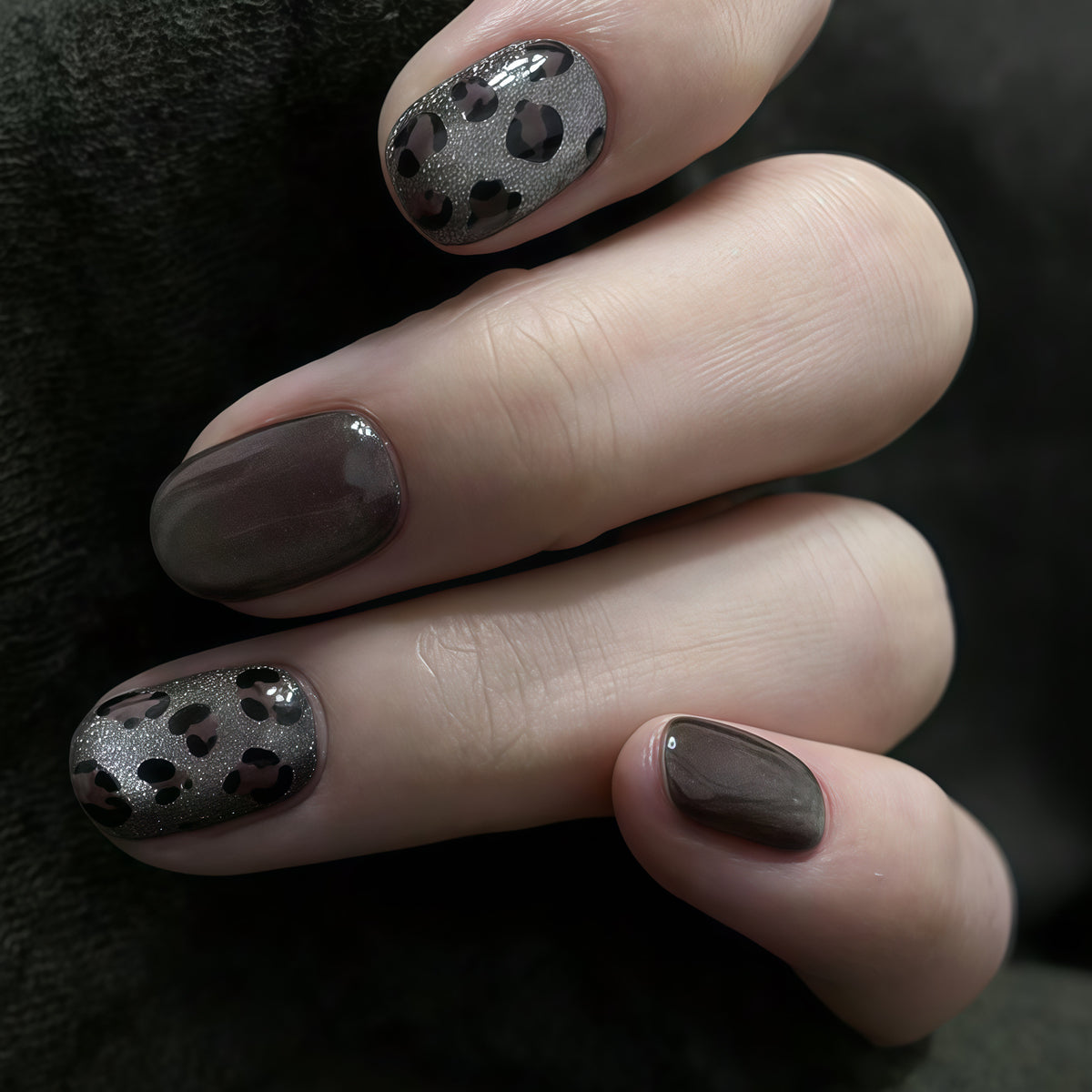 Wild Safari Short Square Dark Glittery Nail Set