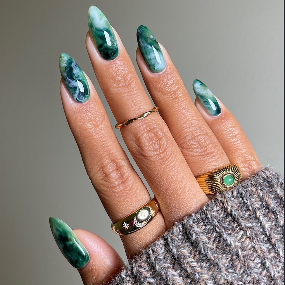 Mystical Forest Medium Coffin Emerald Green Swirled Nail Set with Glossy Finish