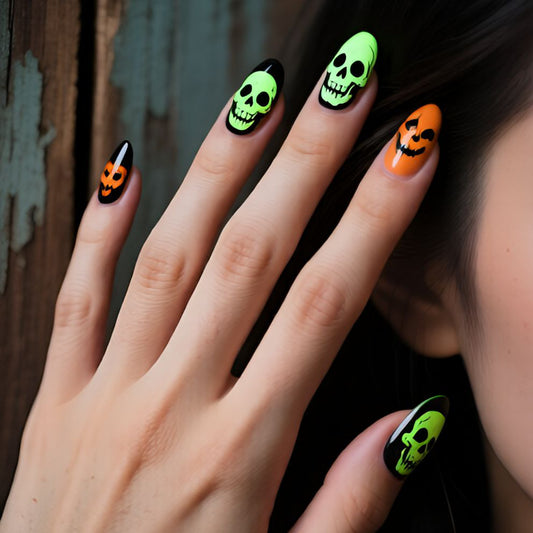 Spooky Halloween Medium Oval Green and Orange Skull Nail Set
