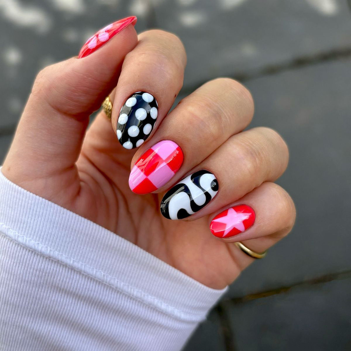 Vibrant Adventure Medium Oval Neon Patterns Press On Nail Set