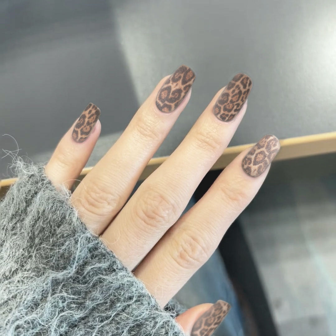Wild Safari Elegant Medium Square Leopard Print Press On Nail Set
