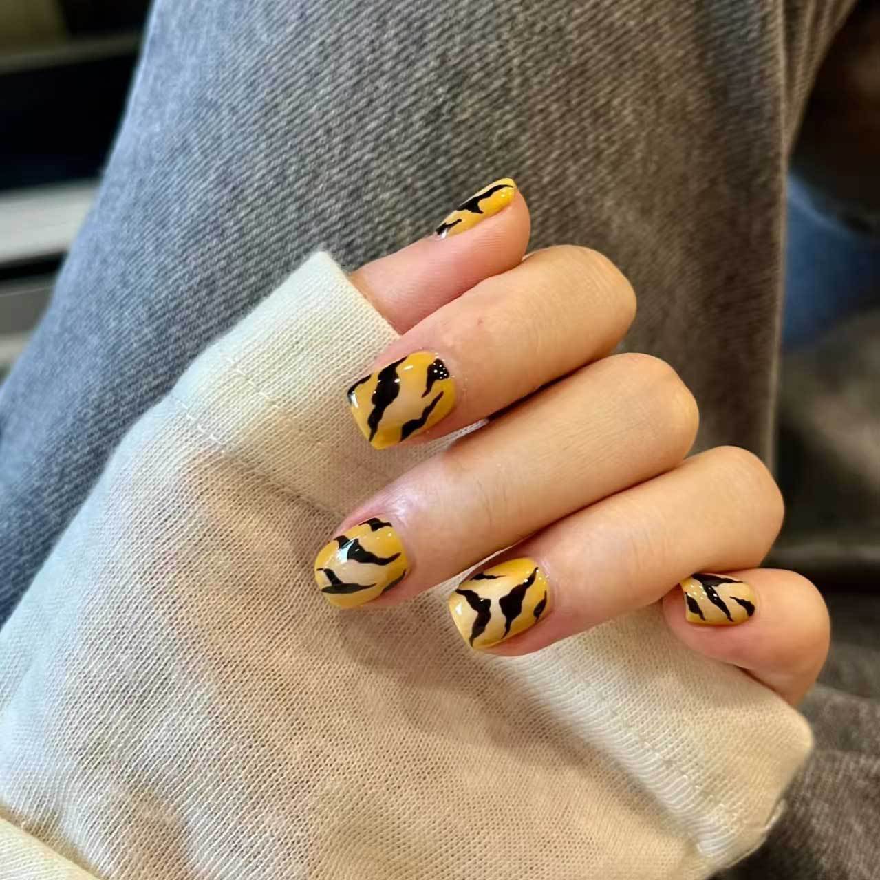 Wild Jungle Short Square Yellow Press-On Nail Set with Bold Tiger Stripe Design