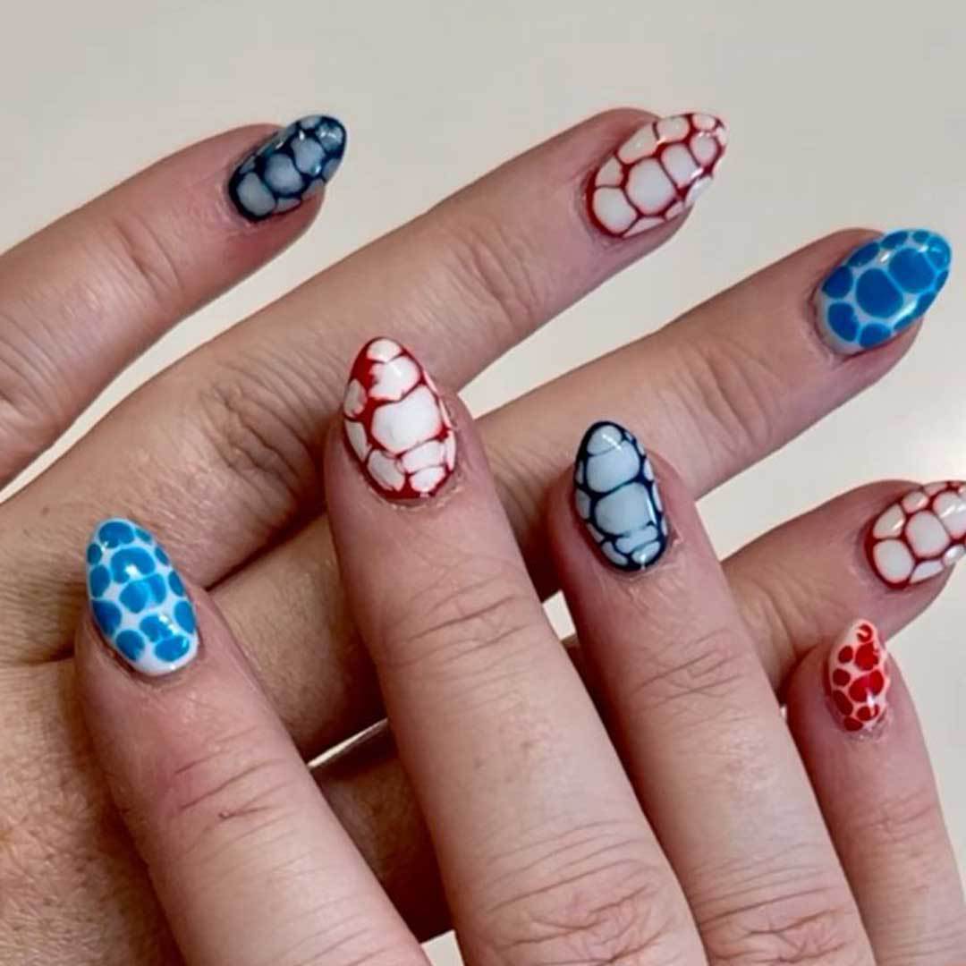 Ocean Breeze Short Almond Nail Set with Unique Pebble Pattern Decor