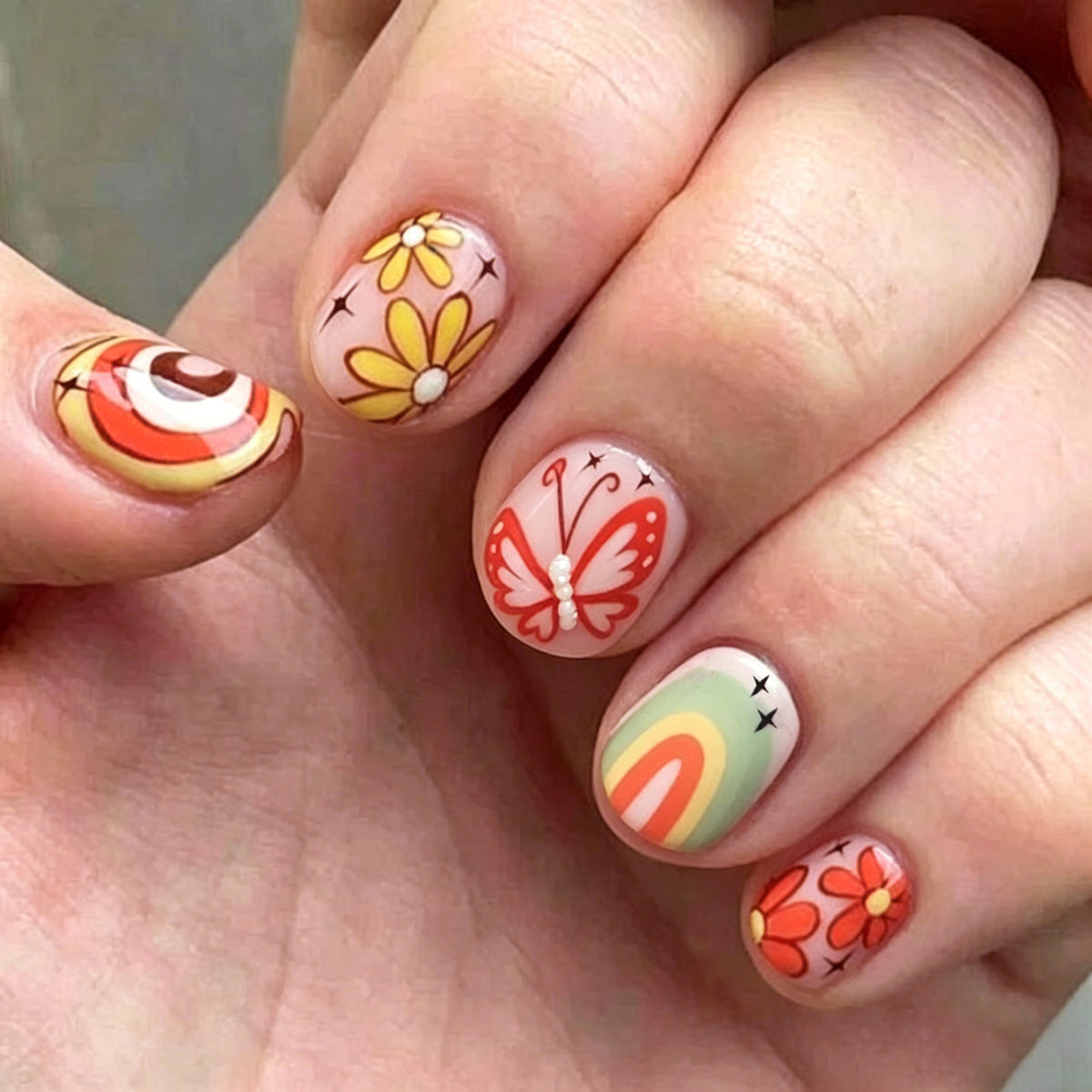 Bohemian Inspired Short Round Vibrant Floral Design Press On Nail Set