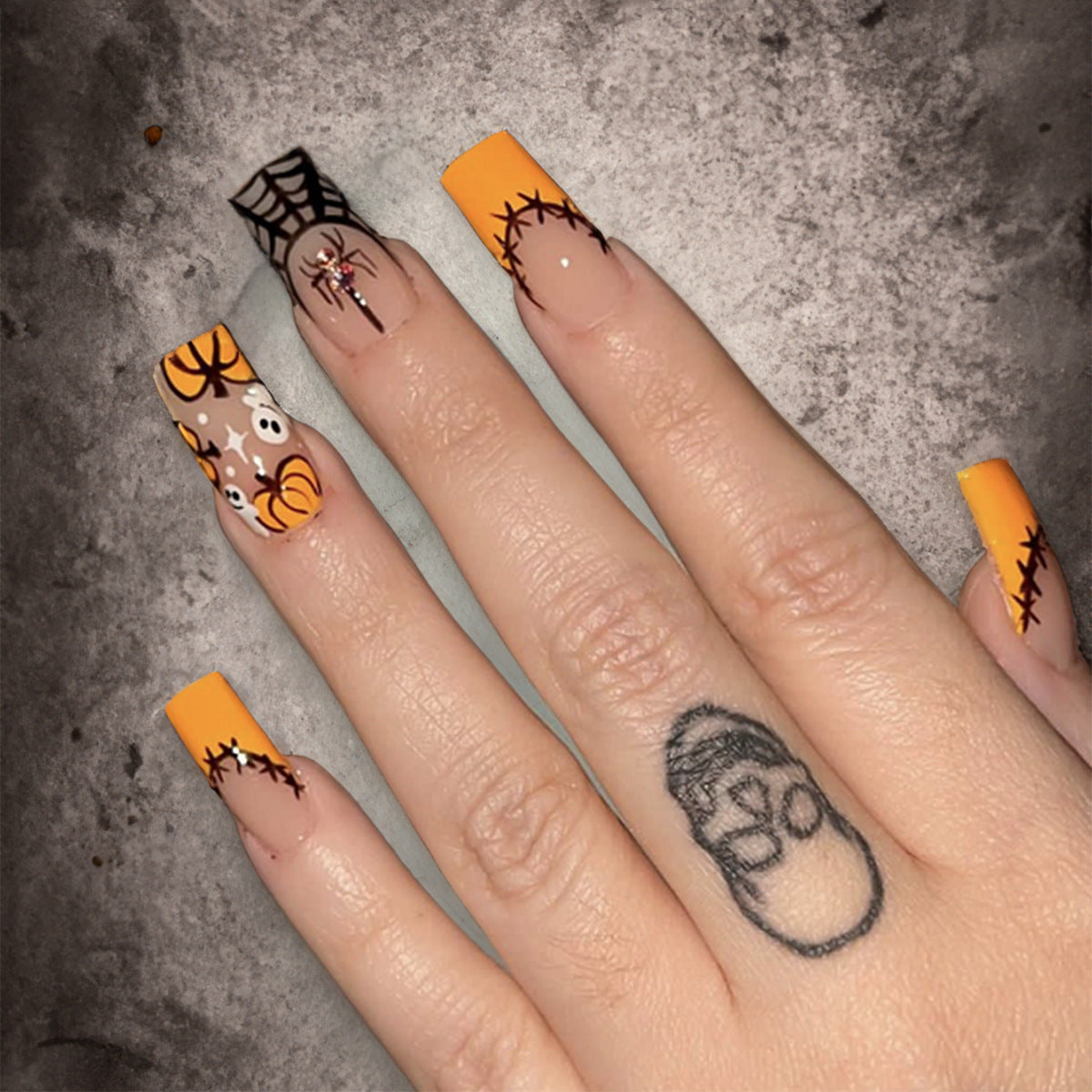 Spooky Elegance Medium Square Bright Orange with Halloween-Inspired Spider and Pumpkin Design Press-on Nail Set