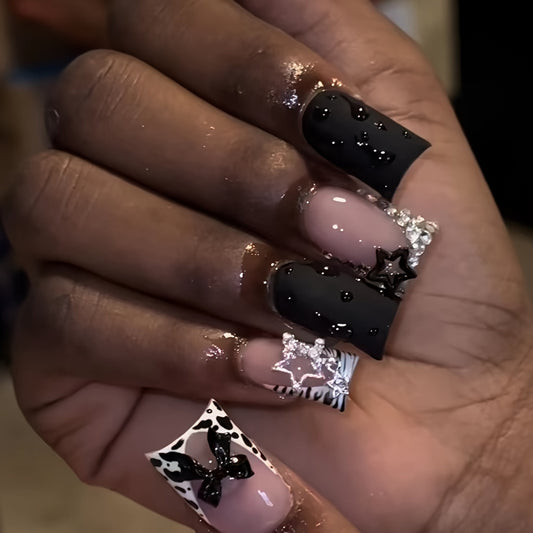 Glamorous Noir Square Medium  Press On Nail Set with Shiny Embellishments and Unique Theme Features