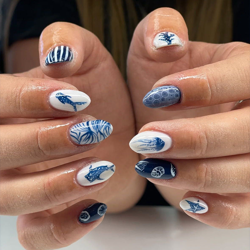 Oceanic Inspiration Medium Oval Deep Blue Waves Nail Set