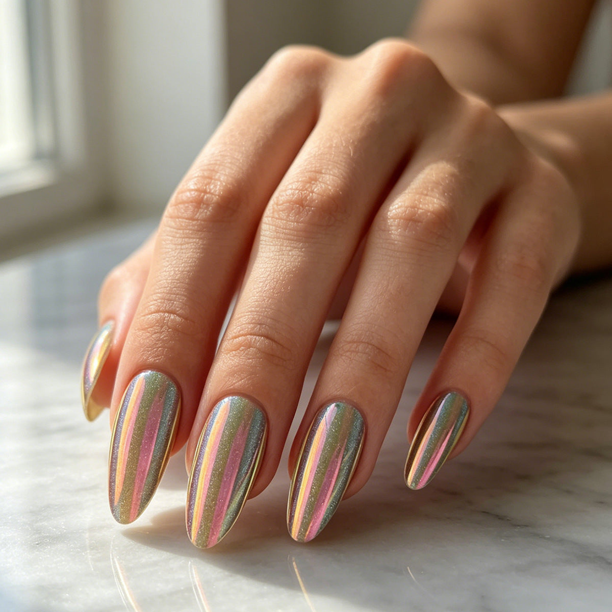 Glamorous Aurora Medium Almond Shimmering Nail Set