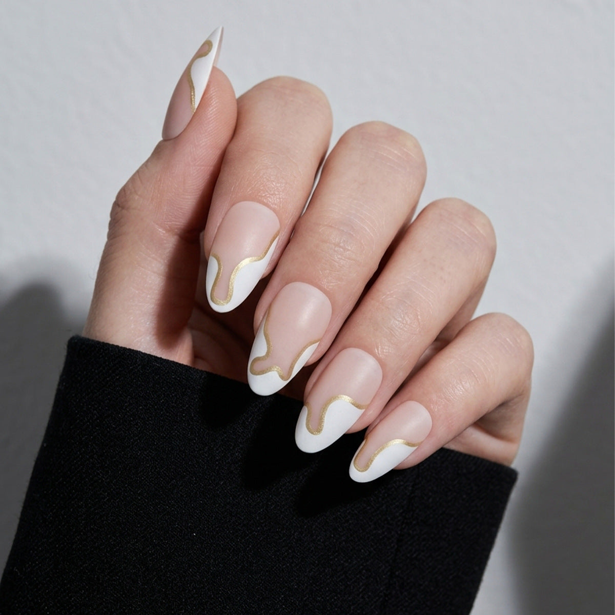 Elegant Wave Design Medium Almond White with Gold Accent Press on Nail Set