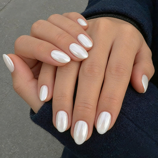 Glistening Elegance Short Oval Pearl White Press On Nail Set with Unique Mirrored Finish