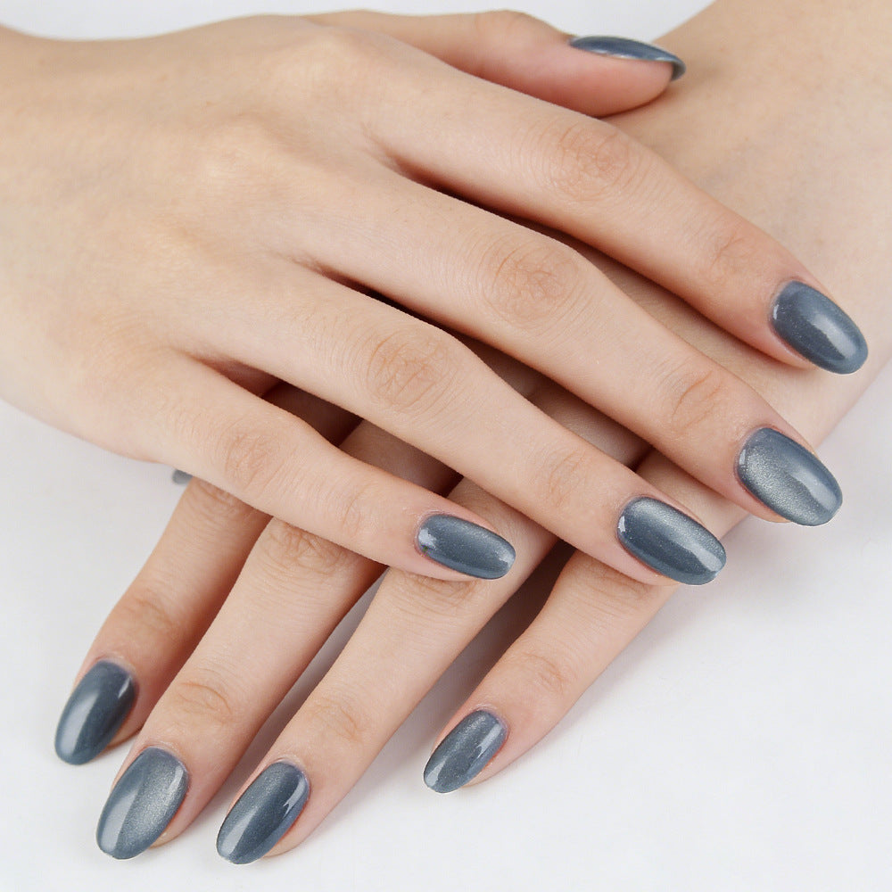 Glamorous Obsidian Short Oval Press on Nail Set with Iridescent Shine