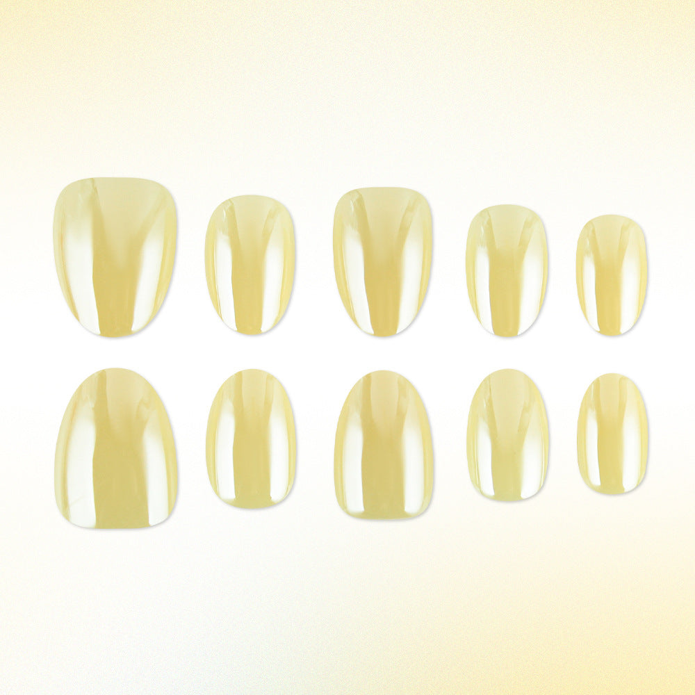 Golden Sunset Elegant Short Oval Shape Translucent Yellow Nail Set with Glossy Finish