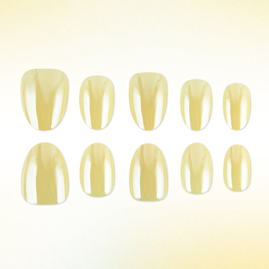 Golden Sunset Elegant Short Oval Shape Translucent Yellow Nail Set with Glossy Finish
