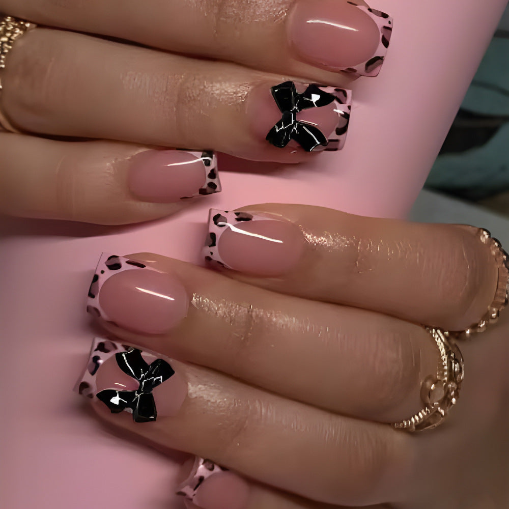 Chic Leopard PrintShort  Square Press On Nail Set in Soft Pink Featuring Elegant Black Bows