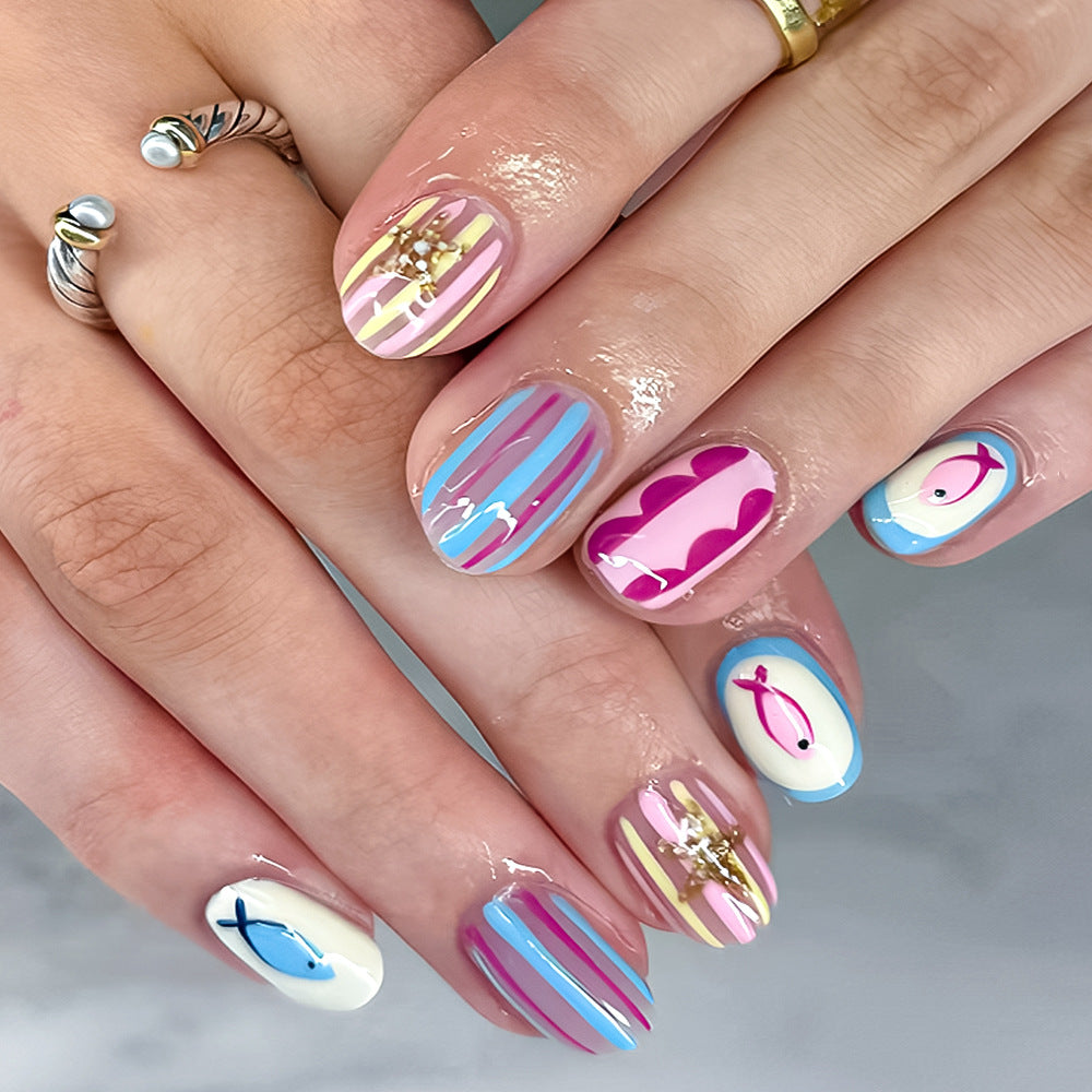 Underwater Escapade Medium Oval Pastel with Fish and Glitter Design Press-On Nail Set