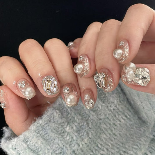 Elegant Crystalline Short Square Silver Press On Nail Set with Iridescent Gemstone Accents