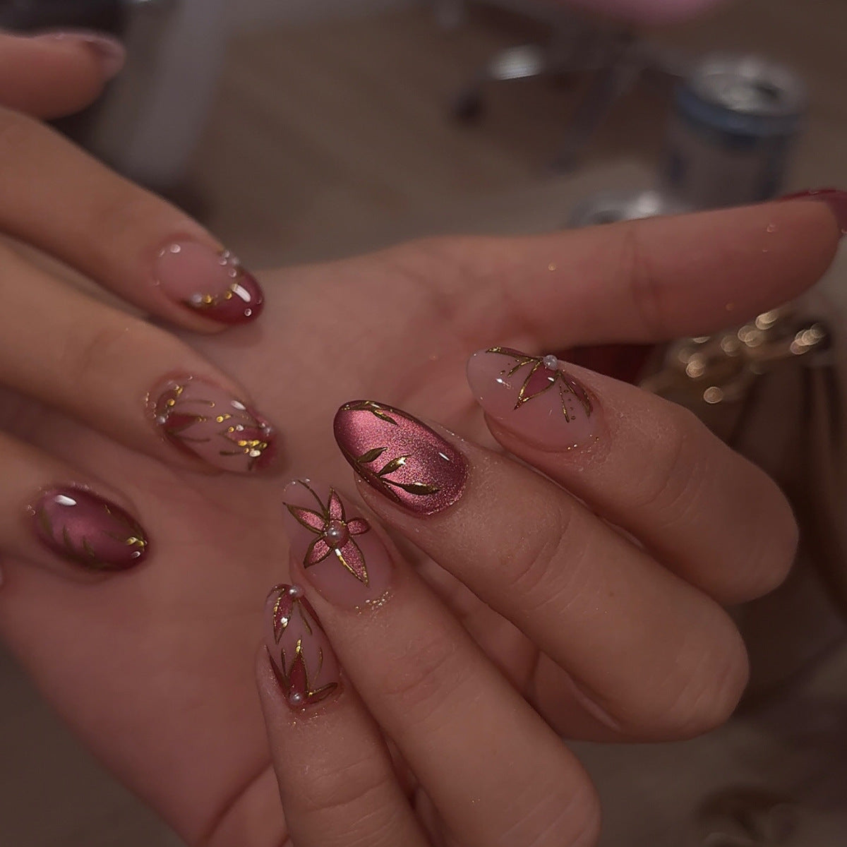 Whimsical Floral Fantasy Medium Oval Gradient Pink Press On Nail Set with Gold Accents