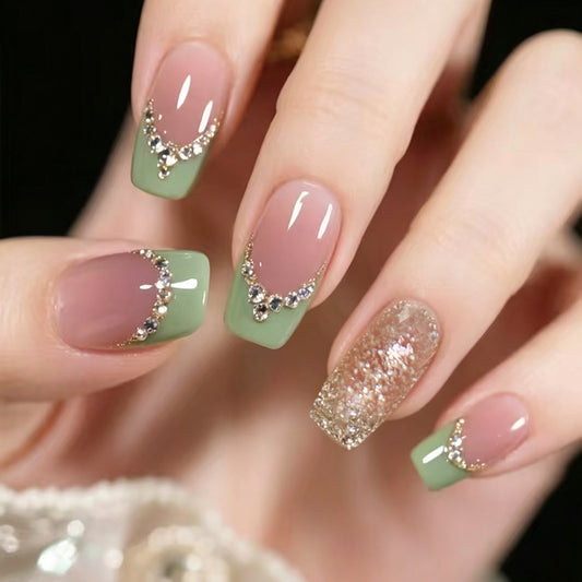 Emerald Elegance Short Square Green with Glittering Rhinestone Design Press-On Nail Set