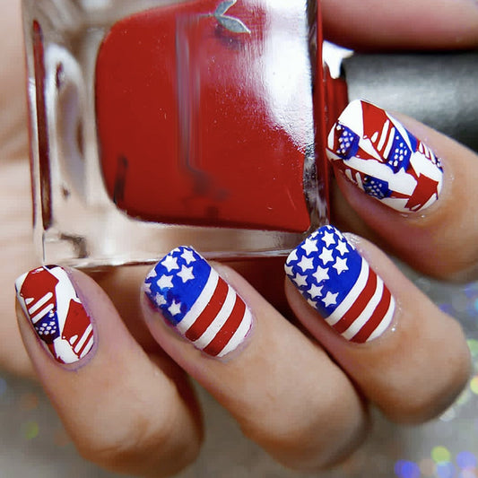 Patriotic Pride Medium Square Red White and Blue American Flag Press On Nail Set with Star-Spangled Design