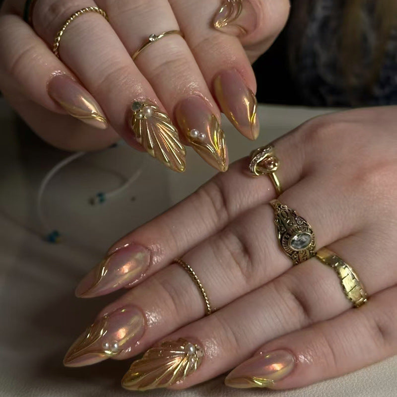 Gilded Elegance Short Stiletto Shimmering Gold with Intricate Leaf Design Press On Nail Set