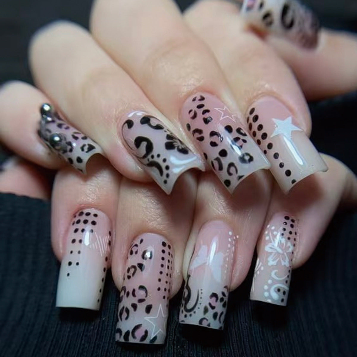 Wild Safari Long Square Pink Leopard Print Nail Set with Unique Design Elements