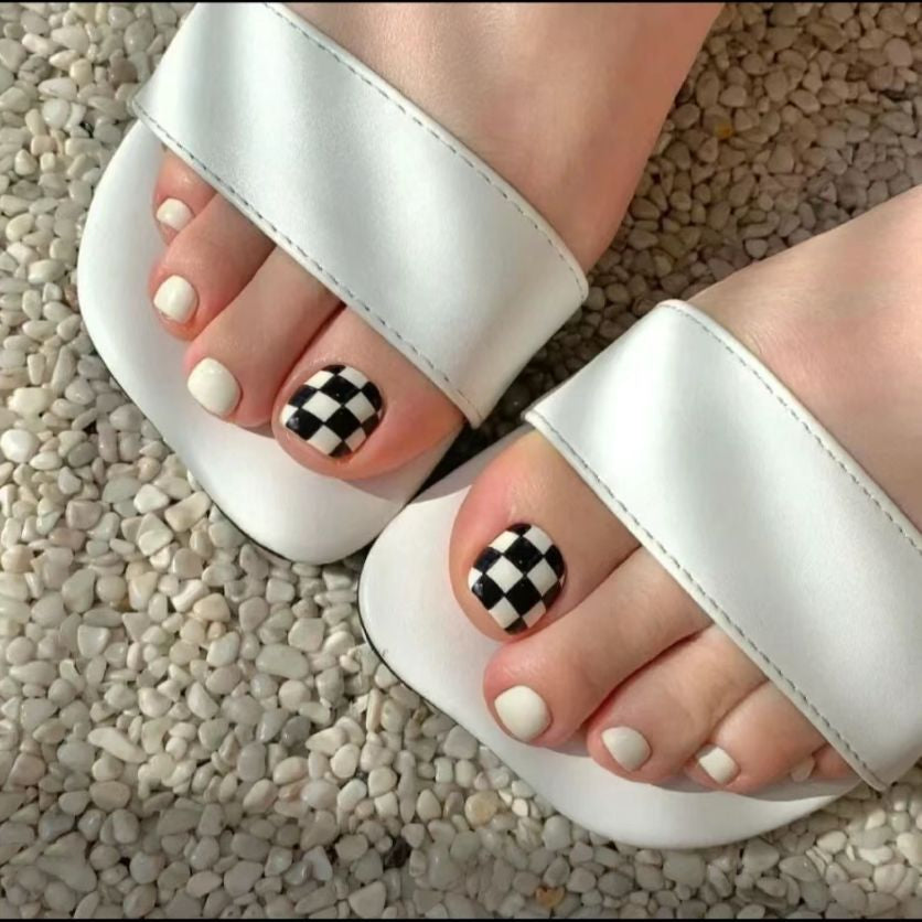 Ready Set Go Checkered White Press On Toenails