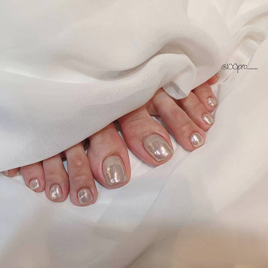 Pearl Glossy Silver Press On Toenails