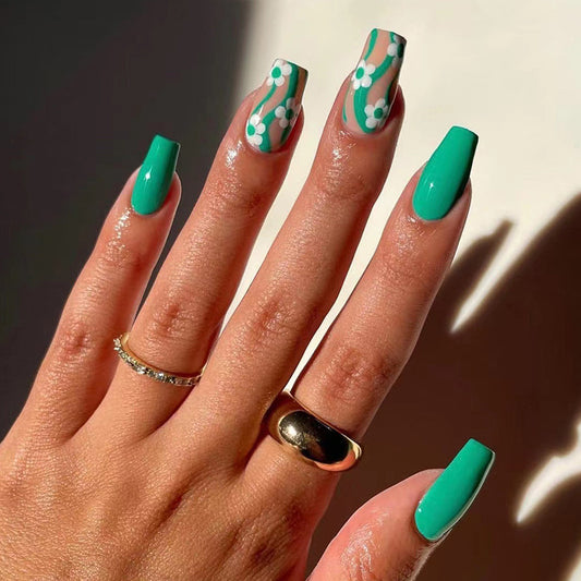 Airy Pond Short Coffin Green Fun St. Patrick's Day Press On Nails