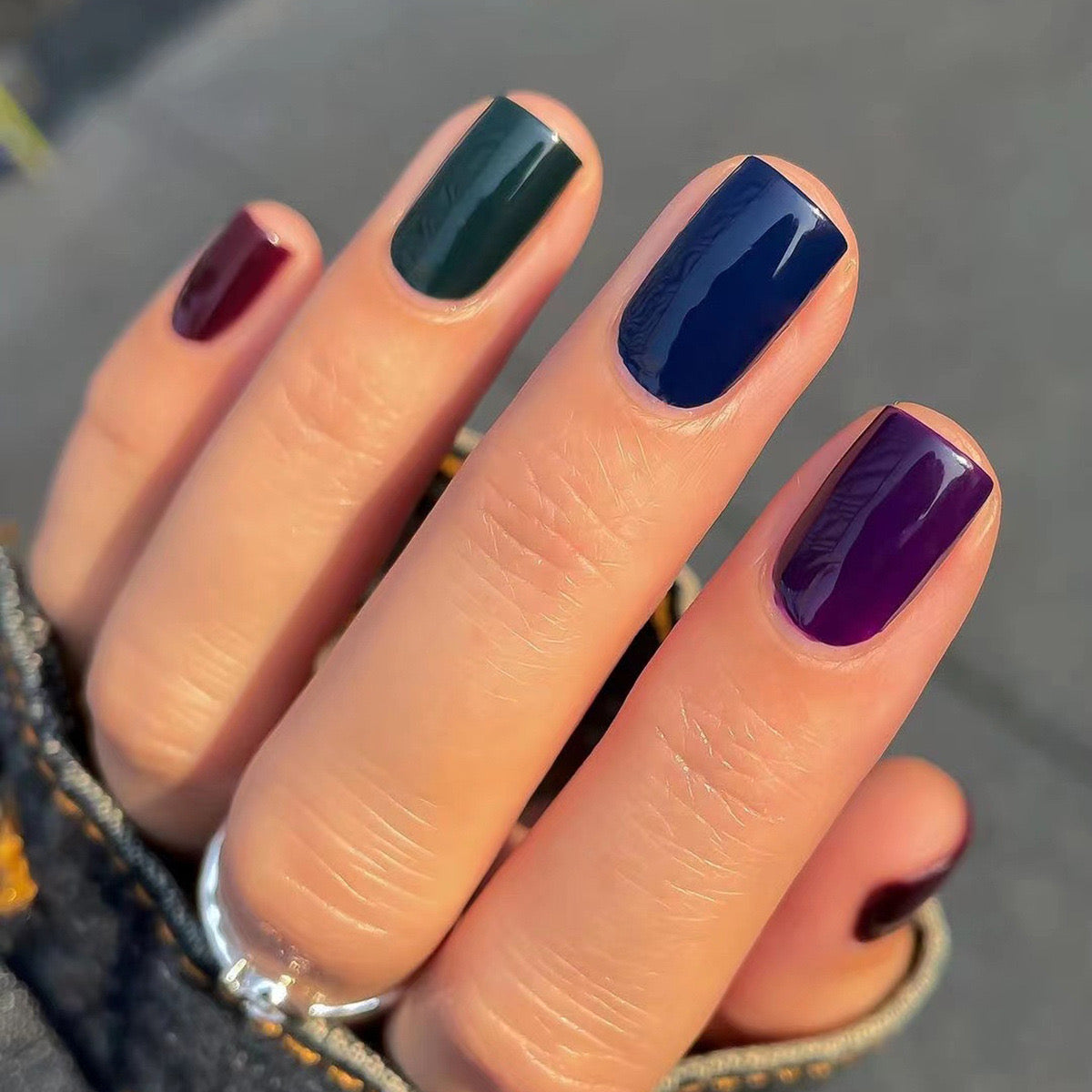 Autumn Elegance Medium Length Square Maroon to Dark Green Gradient Press-On Nail Set