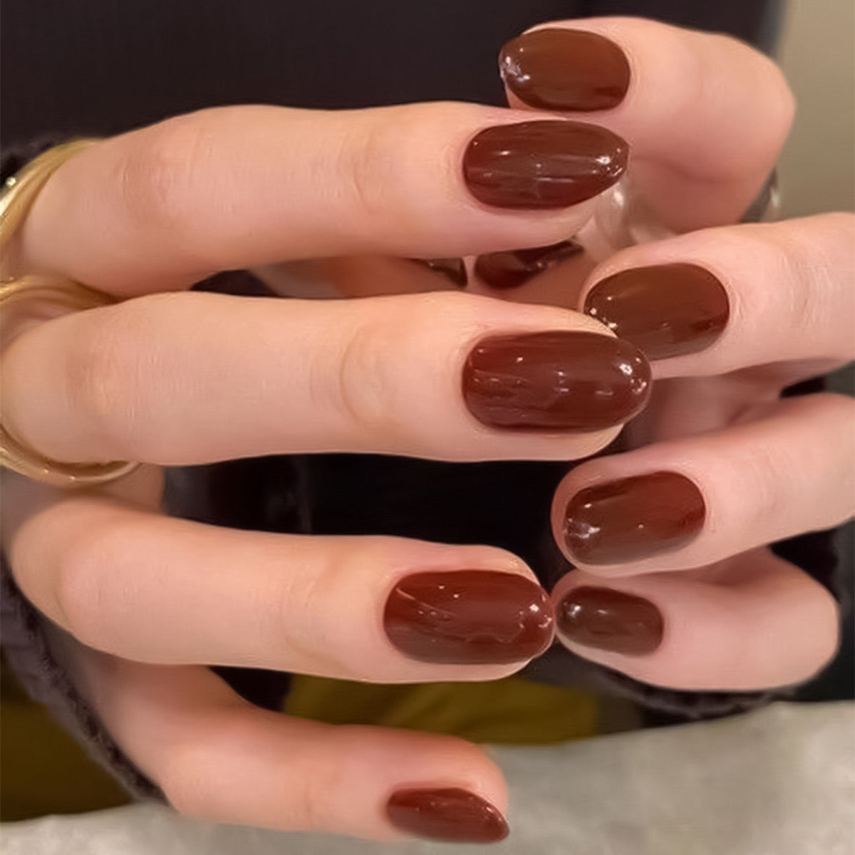 Classic Medium Oval Espresso Brown Press-On Nails with High Shine Finish