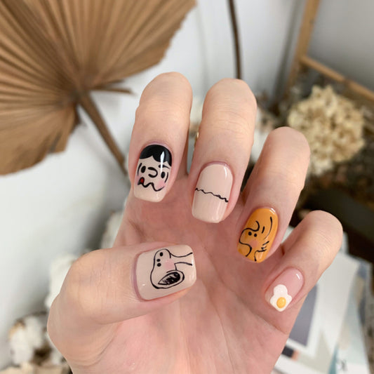 Charlie Brown Short Square Beige Cartoon Fake Nails