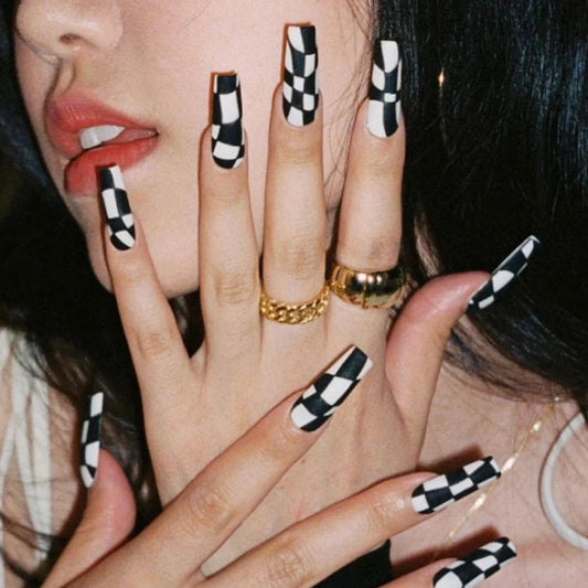 Checkered Wavy Long Square Black Groovy Press On Nails