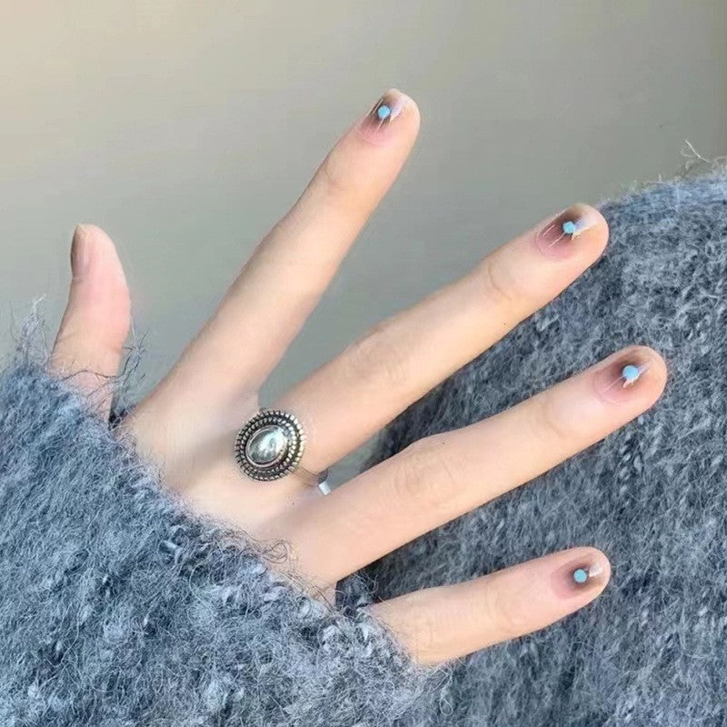 Minimalist Elegance Short Round Neutral Press-On Nails with Single Gem Accent