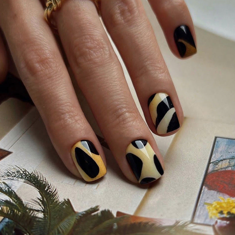 Spotted Around Town Short Squoval Black Everyday Press On Nails