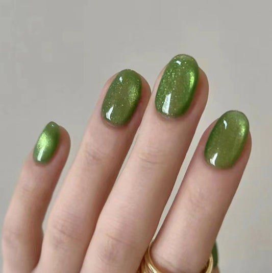 The Green Bean Short Round Green Jelly Press On Nails