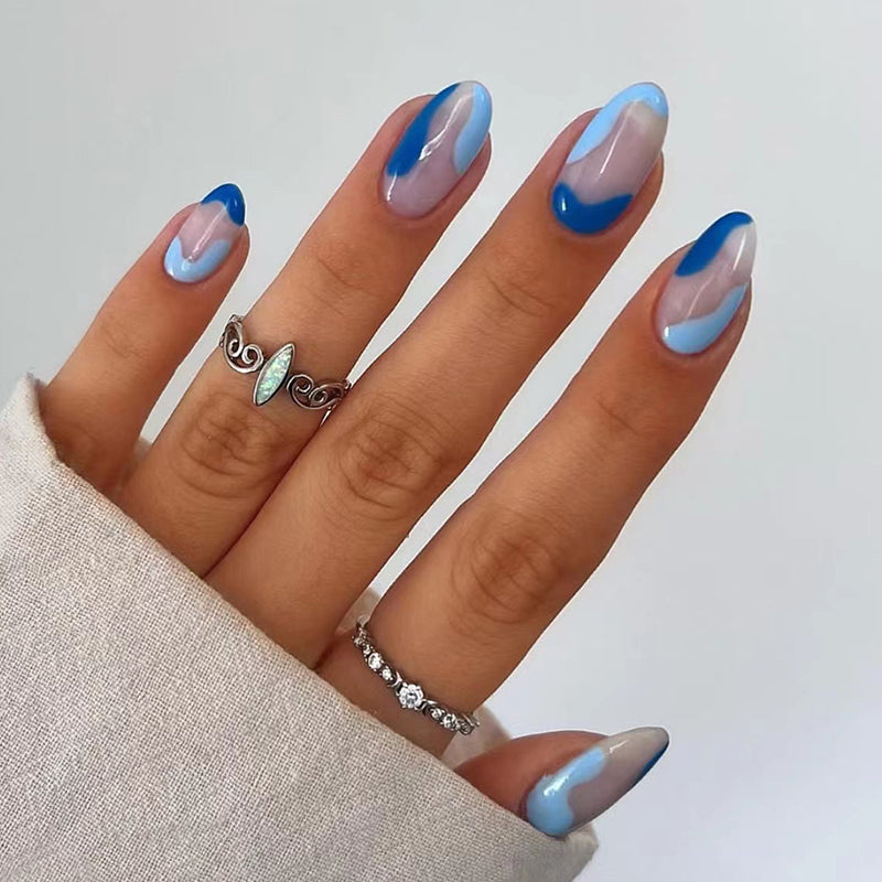 Winter Sky Medium Oval Press On Nails Set, Lavender to Periwinkle Ombre with Glossy Finish, Silver Gemstone Rings Compatible