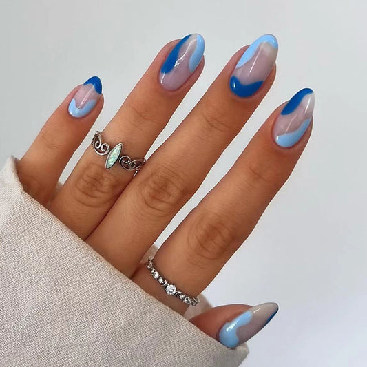 Winter Sky Medium Oval Press On Nails Set, Lavender to Periwinkle Ombre with Glossy Finish, Silver Gemstone Rings Compatible