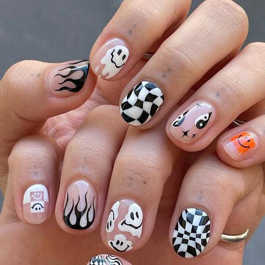 Moving Groovy Short Round White Cartoon Press On Nails