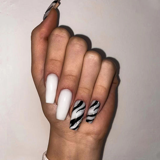 Good Zigzag Mix Medium Coffin White Glitter Press On Nails