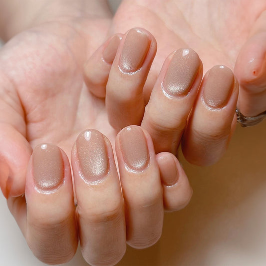 Glistening Mocha Short Round Press On Nail Set with Shimmering Finish