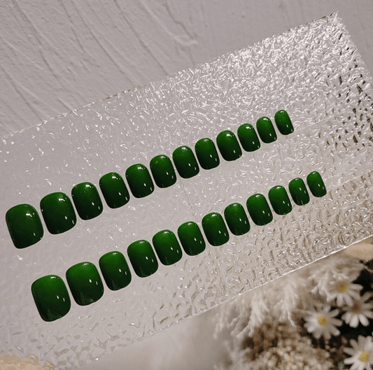 Wicked Oz Short Squoval Green Glossy Press On Nails