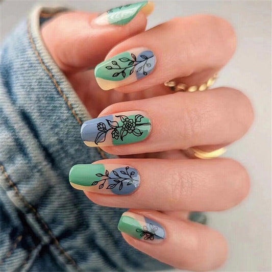 Hand Drawn Flowers Short Square Green Floral St. Patrick's Day Press On Nails